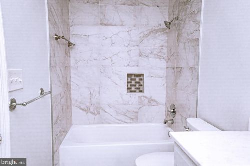 15301 Manor Village Ln, Rockville MD 20853-1820 exterior