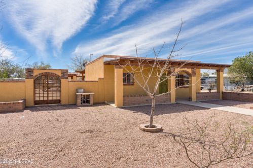 5525 Iowa St, Tucson AZ  85757-9353 exterior