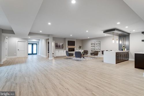 1520 Brookhaven Dr, Mc Lean VA  22101-4127 exterior