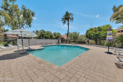 4713 10 St, Phoenix AZ 85020-2625 exterior