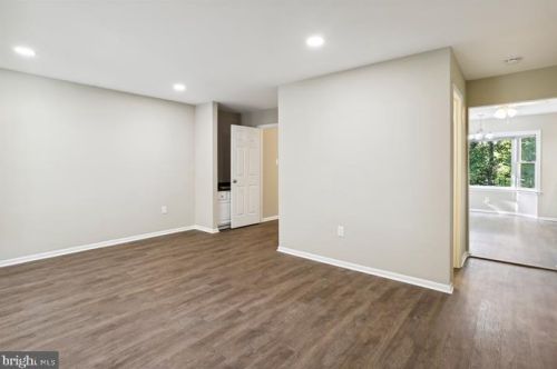 7602 Coddle Harbor Ln, Rockville MD  20854-3252 exterior