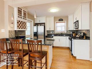 4637 Waveland Ave, Chicago IL  60641-3636 exterior