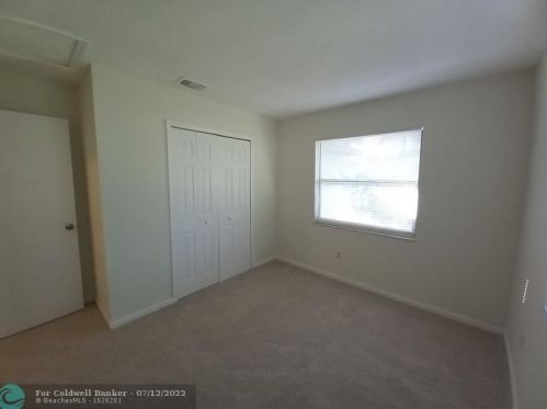 1662 Carillo Ave, Fort Pierce FL 34953-1745 exterior