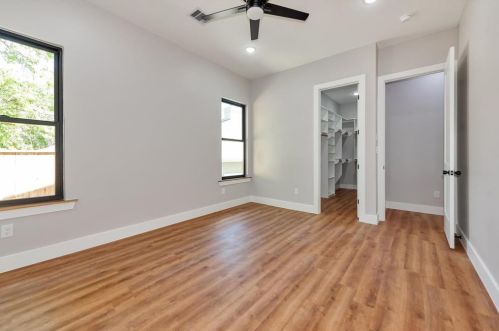 302 Edgewood Dr, Montgomery TX exterior