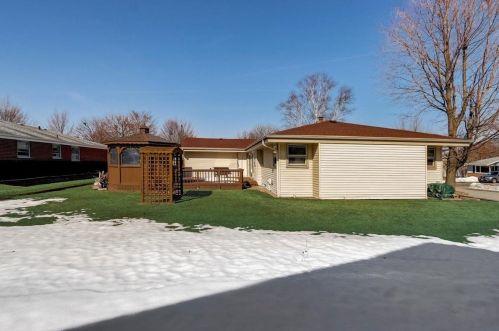 7911 Leroy Ave, Milwaukee WI 53220-2830 exterior