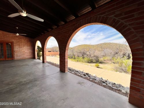 5650 Indian Trl, Tucson AZ  85750-1306 exterior