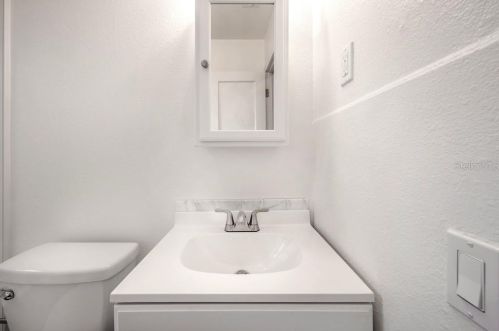 1806 Comanche Ave, Tampa FL  33610-8224 exterior