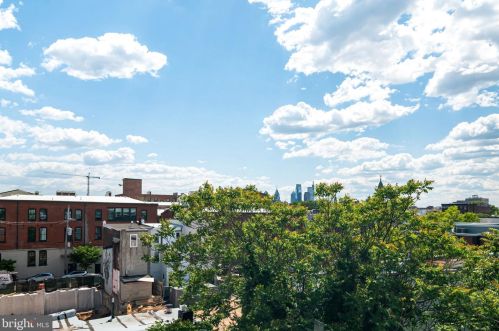 1622 Front St, Philadelphia PA 19122-3202 exterior