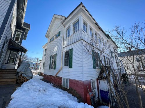 22 South St, Concord NH 03301-2664 exterior