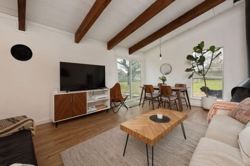 2200 Bahama Rd, Austin TX 78733-1207 exterior