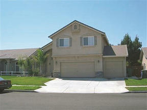 2484 Oak Crest Dr, Turlock, CA 95382-8813