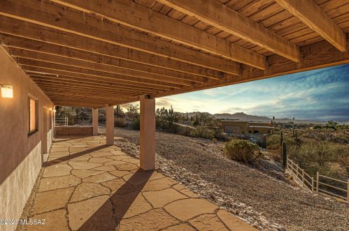 828 Cresta Loma Dr, Tucson AZ 85704-3706 exterior