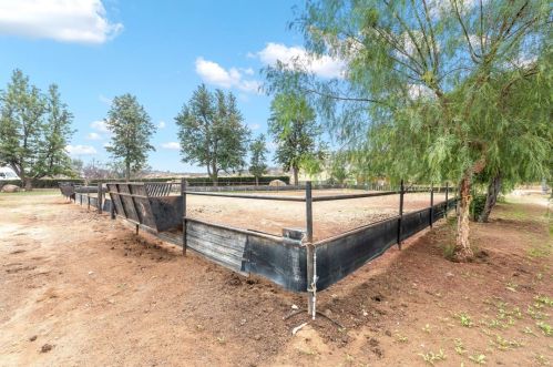 19030 Santa Rosa Mine Rd, Perris CA 92570-7769 exterior