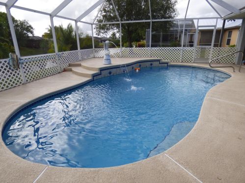 474 Carter Ave, Fort Pierce FL 34983-2999 exterior