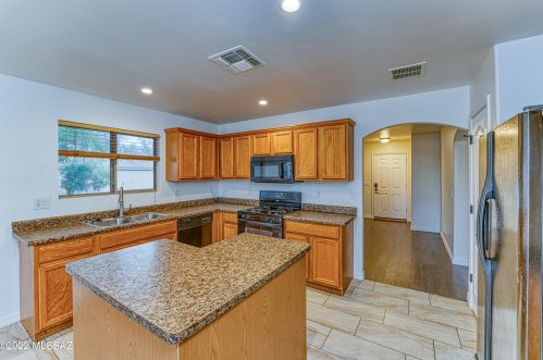 660 Echo Mesa Dr, Green Valley AZ 85614-5487 exterior