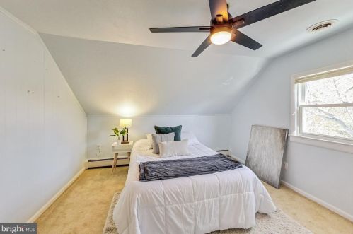 903 Robin Rd, Silver Spring MD  20901-1872 exterior