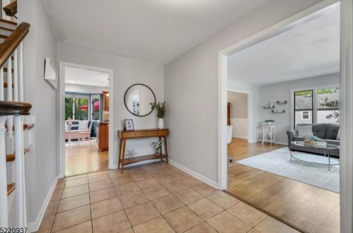 11 Deborah Dr, Morristown NJ 07960-3640 exterior