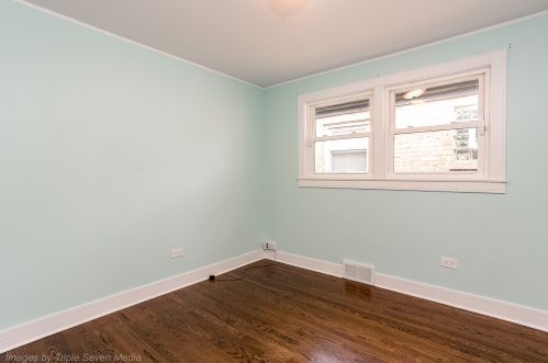 6322 Oak Park Ave, Chicago IL 60638-4018 exterior