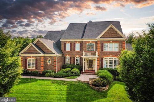 43235 Parkers Rdg Dr, Leesburg VA 20176-5108 exterior