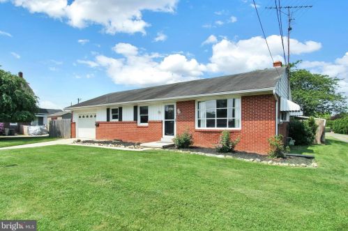 26 Maryland Ave, Littlestown, PA 17340-1112