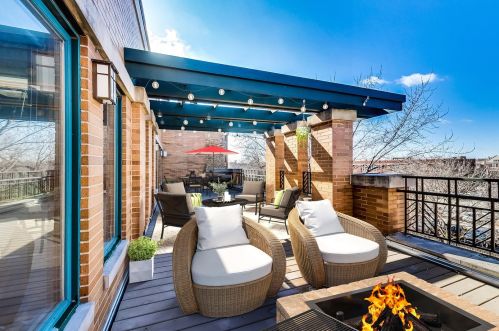 3351 Seminary Ave, Chicago, IL 60657-2220