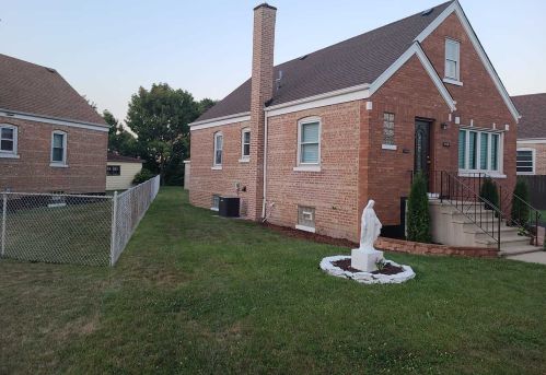 4136 70th St, Chicago IL  60629-5723 exterior