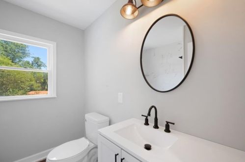 4739 Newton Dr, Gainesville GA 30506-2650 exterior