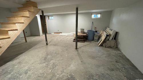 432 17th St, Babylon NY  11704-2629 exterior