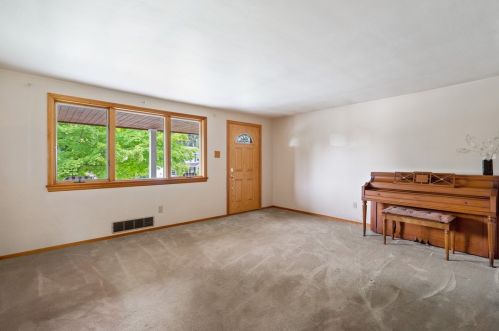 77 Observatory St, Manor PA 15665-9748 exterior