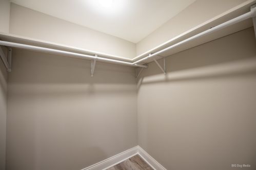 7616 Luella Ave, Chicago IL 60649-4108 exterior