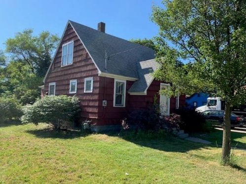 1675 Huizenga St, Meskegon, MI 49442-5954