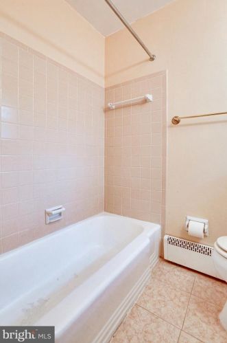 4301 Laurel Rd, Alexandria VA 22309-2520 exterior