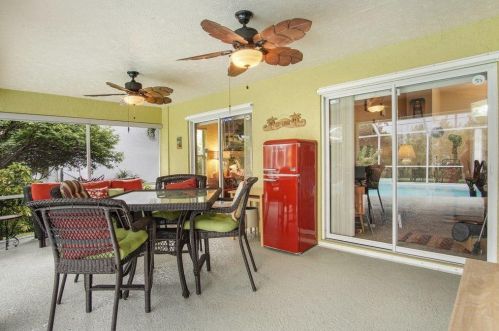 241 Dalton Cir, Fort Pierce FL 34953-5846 exterior