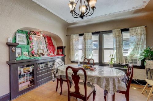 2106 34, Milwaukee WI 53215-2301 exterior