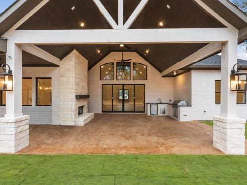 15664 Connie Ln, Montgomery TX 77316-5431 exterior