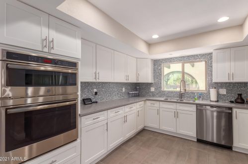 8007 7th Ave, Phoenix AZ  85021-5613 exterior