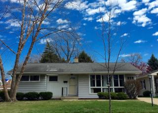 339 Princeton Ave, Itasca, IL 60143-2172