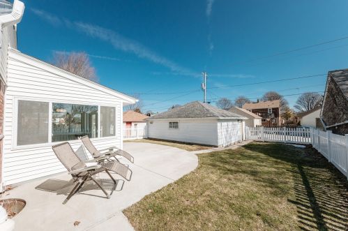 3028 86, Milwaukee WI 53227-4621 exterior