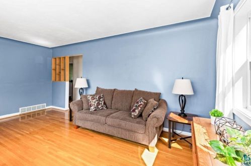 4627 Crosley Ave, Duluth MN 55804-1215 exterior