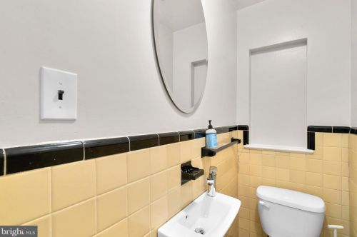 510 Deerfield Ave, Silver Spring MD 20910-5507 exterior