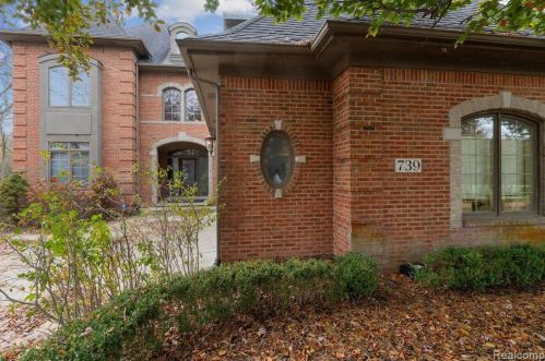 739 Elderberry Ct, Walled Lake MI  48390-1281 exterior