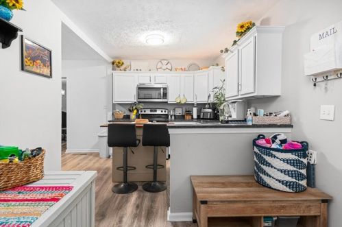 955 Lake Dr, Lithonia GA  30039-5747 exterior