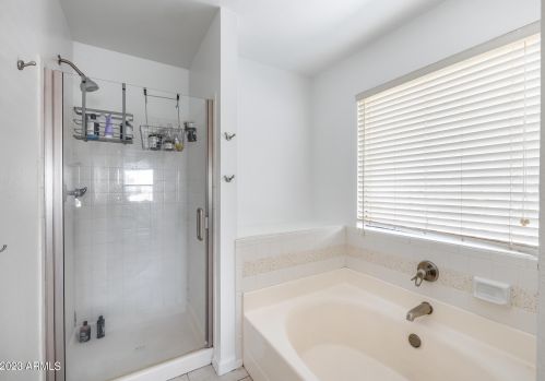 1944 Behrend Dr, Phoenix AZ 85027-3834 exterior