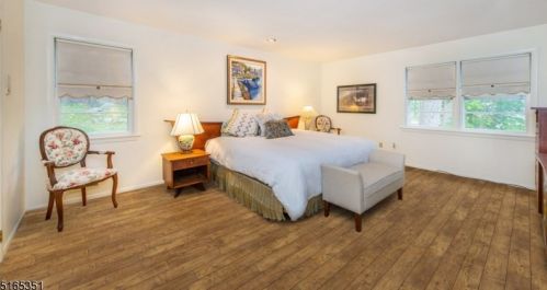 96 Rockledge Dr, Livingston NJ  07039-1121 exterior