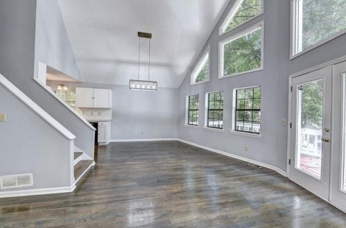 689 Lake Dr, Lithonia GA  30039-6683 exterior