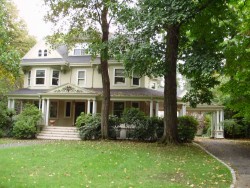 8 Sylvan Ave, Newton, MA 02465-3016