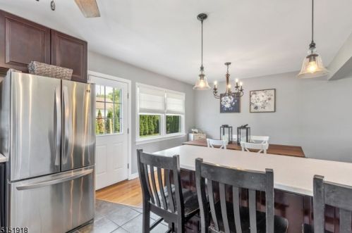 2 Lenhome Dr, Cranford NJ 07016-2954 exterior