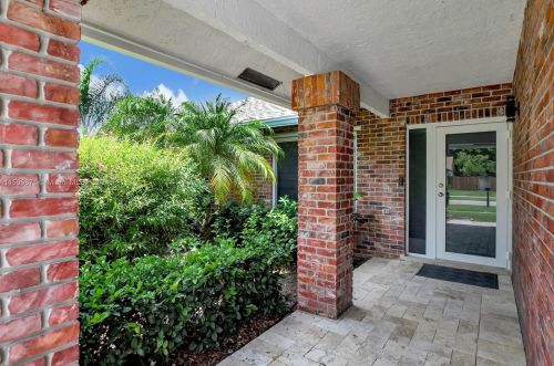 17301 Lake Park Rd, Boca Raton FL  33487-1118 exterior