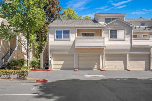 4524 Melody Dr, Concord, CA 94521-5370