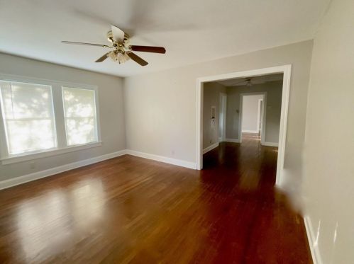 1204 22nd St, Austin TX  78705-5331 exterior